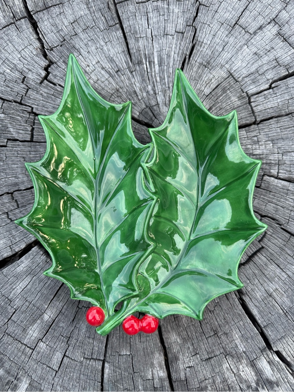 Vintage Green Holly Leaf Ceramic Dish with Red Berry Accents